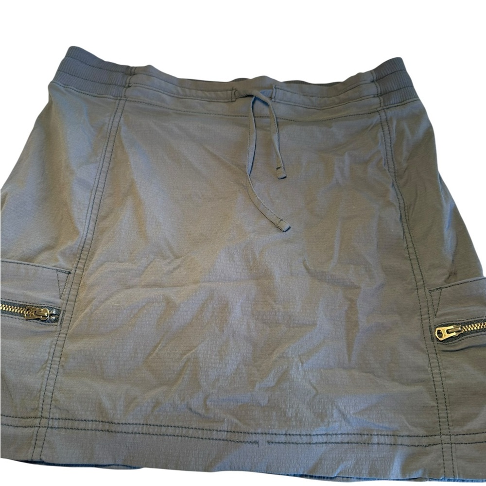 Athleta Gray Skirt with Zipper Details